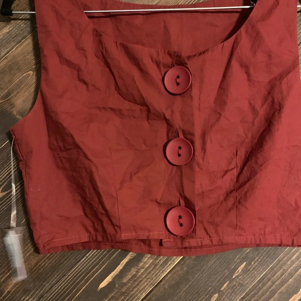 Urban Outfitters cropped button tank - Picture 1 of 5
